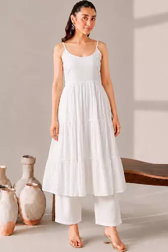 Women Tiered Kurti with Trousers