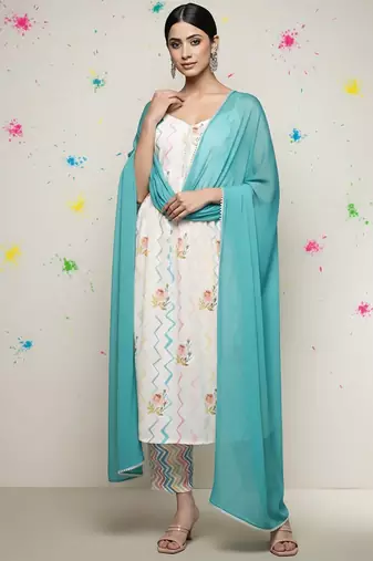 Women Ethnic Motifs Printed Regular Kurta with Trousers & With Dupatta
