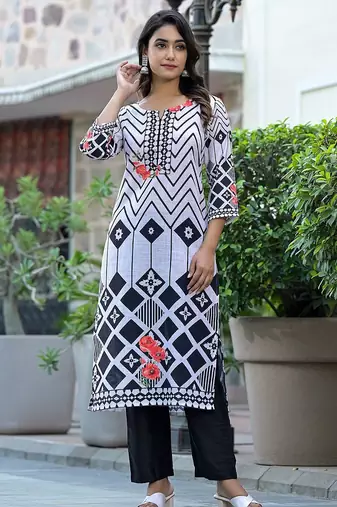 Women Printed Regular Kurta with Trousers & With Dupatta