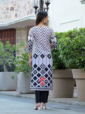 Women Printed Regular Kurta with Trousers & With Dupatta 4