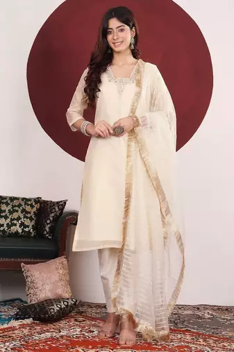 Women Embroidered Regular Thread Work Kurta with Trousers & With Dupatta