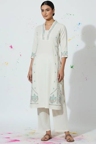 Women Ethnic Motifs Embroidered Regular Thread Work Kurta with Trousers