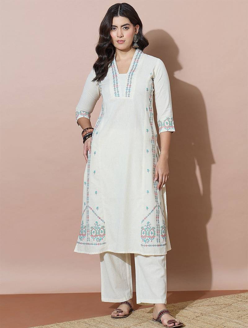 Women Ethnic Motifs Embroidered Regular Thread Work Kurta with Trousers