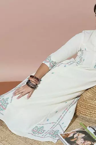 Women Ethnic Motifs Embroidered Regular Thread Work Kurta with Trousers