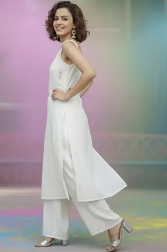 Women Regular Kurta with Palazzos & With Dupatta