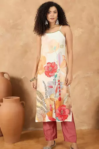 Women Floral Printed Regular Kurta with Trousers