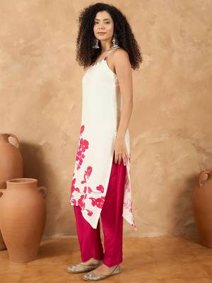 Women Floral Printed Regular Kurta with Trousers 3