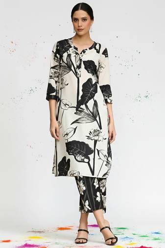 Women Floral Printed Regular Pure Cotton Kurta with Trousers