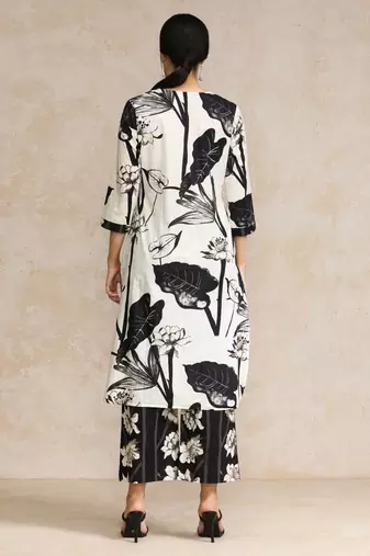 Women Floral Printed Regular Pure Cotton Kurta with Trousers