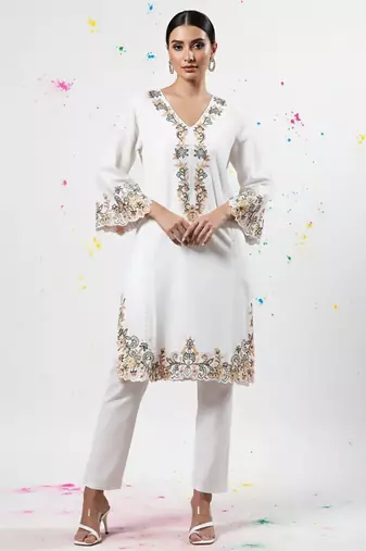 Women Ethnic Motifs Embroidered Regular Thread Work Pure Cotton Kurta with Trousers
