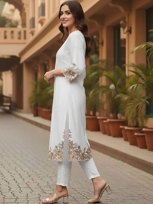 Women Ethnic Motifs Embroidered Regular Thread Work Pure Cotton Kurta with Trousers 3