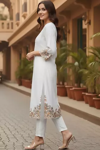 Women Ethnic Motifs Embroidered Regular Thread Work Pure Cotton Kurta with Trousers