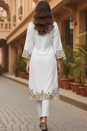Women Ethnic Motifs Embroidered Regular Thread Work Pure Cotton Kurta with Trousers