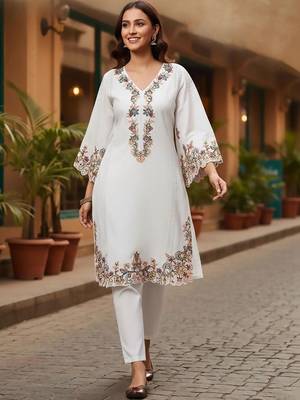 Women Ethnic Motifs Embroidered Regular Thread Work Pure Cotton Kurta with Trousers 5