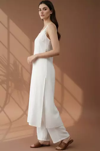 Women Regular Kurta with Palazzos