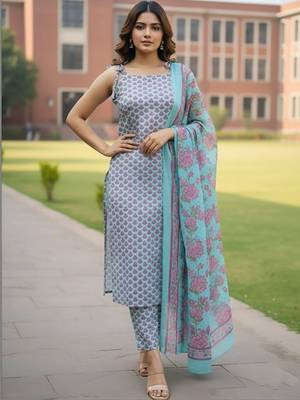 Women Ethnic Motifs Printed Regular Kurta with Trousers & With Dupatta 1