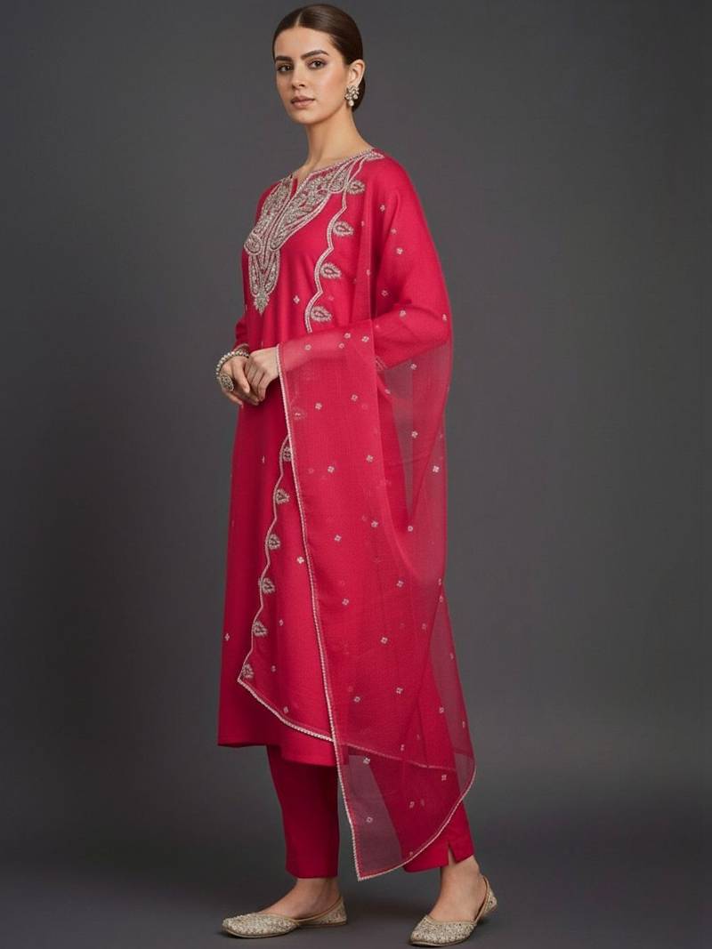 Women Ethnic Motifs Embroidered Regular Thread Work Kurta with Trousers & With Dupatta
