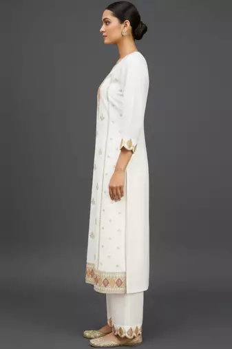 Women Ethnic Motifs Embroidered Regular Thread Work Kurta with Trousers & With Dupatta