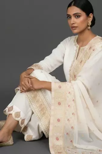 Women Ethnic Motifs Embroidered Regular Thread Work Kurta with Trousers & With Dupatta