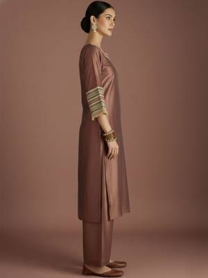Women Regular Thread Work Kurta with Palazzos & With Dupatta 6