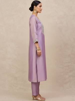 Women Ethnic Motifs Regular Kurta with Trousers & With Dupatta 2