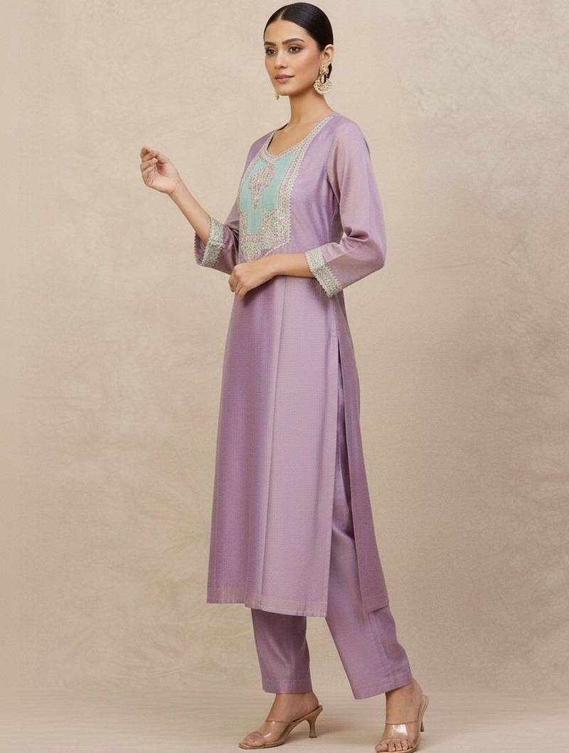 Women Ethnic Motifs Regular Kurta with Trousers & With Dupatta