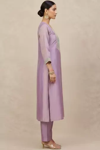 Women Ethnic Motifs Regular Kurta with Trousers & With Dupatta