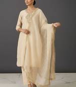 Women Regular Thread Work Kurta with Trousers & With Dupatta