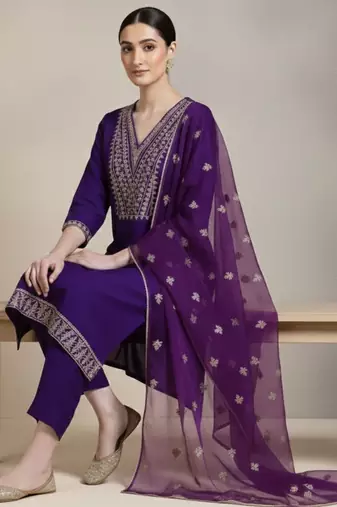Women Ethnic Motifs Embroidered Regular Thread Work Kurta with Trousers & With Dupatta