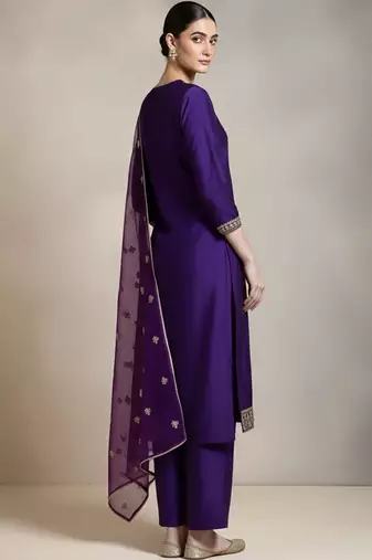 Women Ethnic Motifs Embroidered Regular Thread Work Kurta with Trousers & With Dupatta