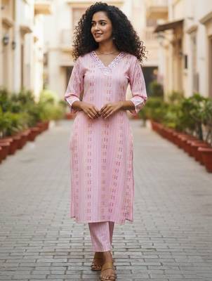 Women Printed Regular Thread Work Kurta with Trousers 1