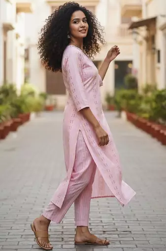 Women Printed Regular Thread Work Kurta with Trousers