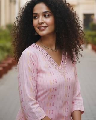 Women Printed Regular Thread Work Kurta with Trousers 5