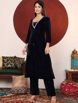 Women Regular Gotta Patti Velvet Kurta with Trousers 2
