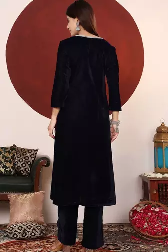 Women Regular Gotta Patti Velvet Kurta with Trousers