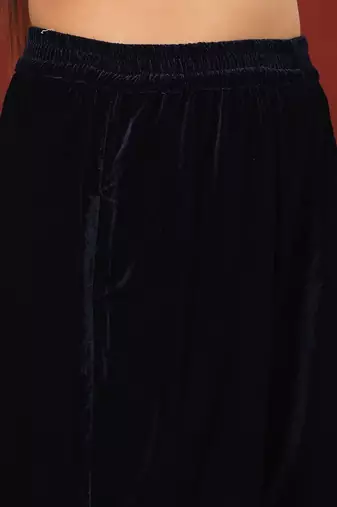 Women Regular Gotta Patti Velvet Kurta with Trousers