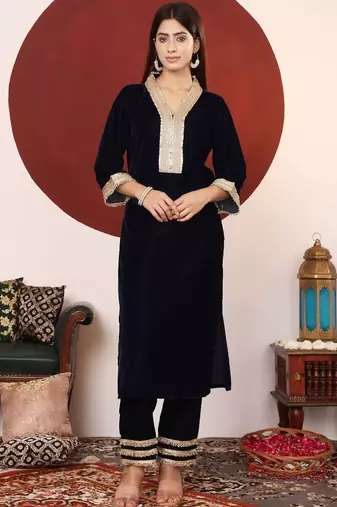 Women Regular Sequinned Velvet Kurta with Trousers & With Dupatta