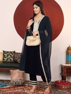 Women Regular Sequinned Velvet Kurta with Trousers & With Dupatta 5