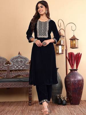 Women Ethnic Motifs Embroidered Regular Thread Work Velvet Kurta with Trousers & With Dupatta 3