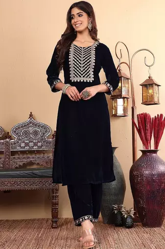 Women Ethnic Motifs Embroidered Regular Thread Work Velvet Kurta with Trousers & With Dupatta