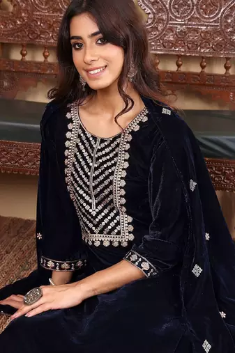 Women Ethnic Motifs Embroidered Regular Thread Work Velvet Kurta with Trousers & With Dupatta