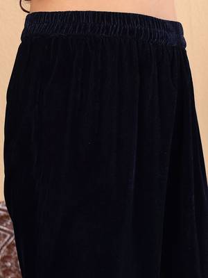 Women Ethnic Motifs Embroidered Regular Thread Work Velvet Kurta with Trousers & With Dupatta 7