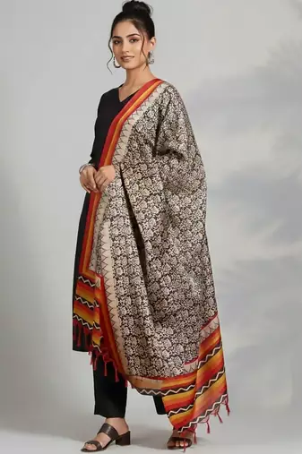 Women Ethnic Motifs Regular Kurta with Trousers & With Dupatta