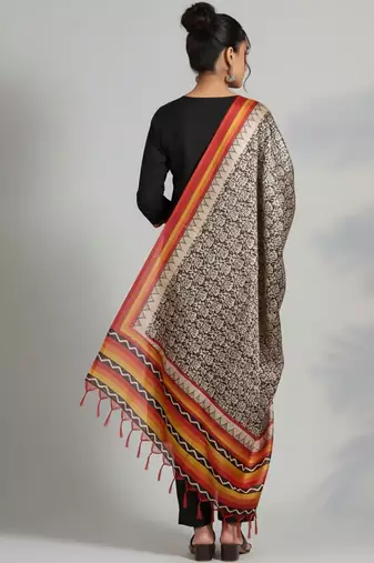 Women Ethnic Motifs Regular Kurta with Trousers & With Dupatta