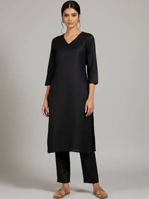 Women Ethnic Motifs Regular Kurta with Trousers & With Dupatta 4