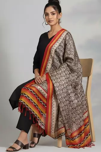Women Ethnic Motifs Regular Kurta with Trousers & With Dupatta