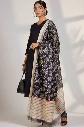 Women Ethnic Motifs Regular Kurta with Trousers & With Dupatta