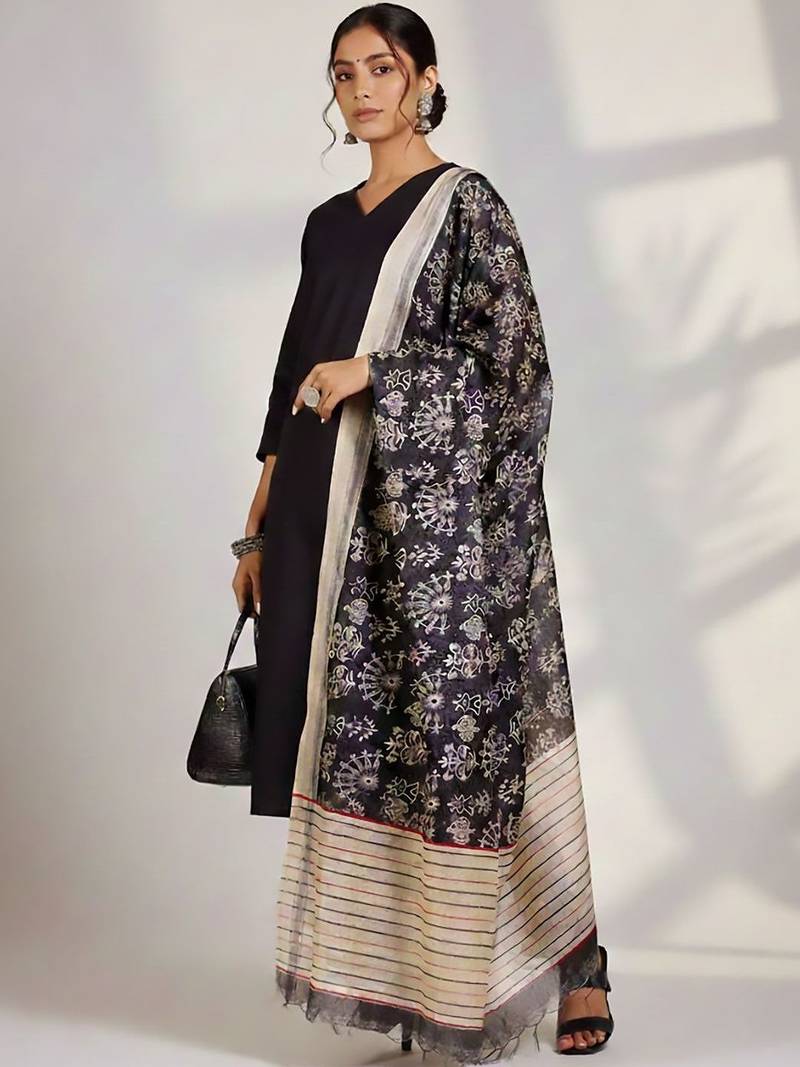 Women Ethnic Motifs Regular Kurta with Trousers & With Dupatta