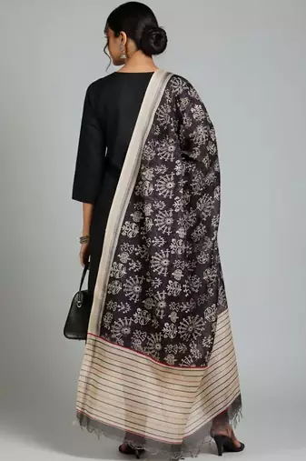 Women Ethnic Motifs Regular Kurta with Trousers & With Dupatta