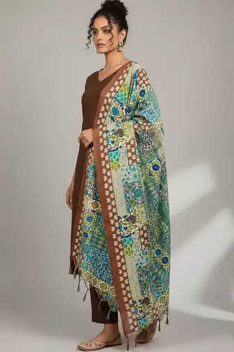 Women Ethnic Motifs Regular Kurta with Trousers & With Dupatta